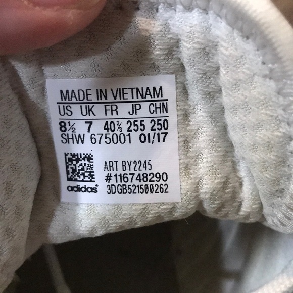 Adidas NMD R2 - Picture 4 of 8